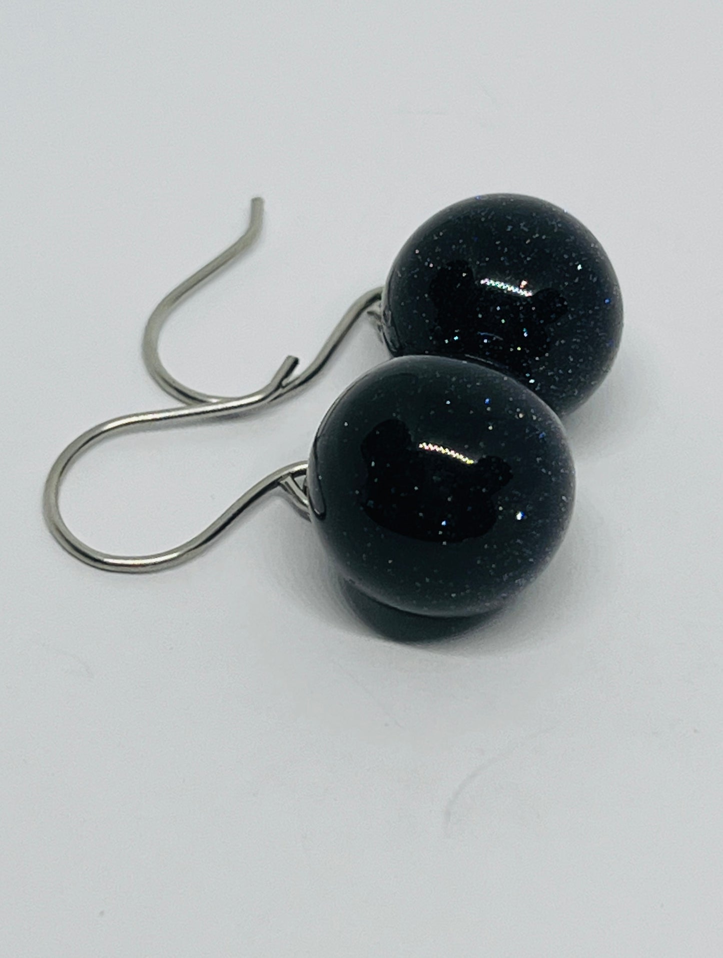 Obsidian Glitter Hook