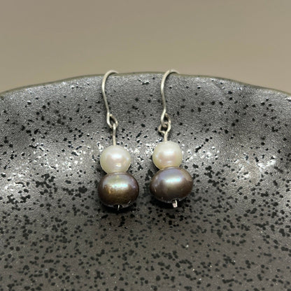 925 sterling silver earrings
White pearl earrings
Silver and pearl jewelry
Sustainable jewelry
Hypoallergenic earrings